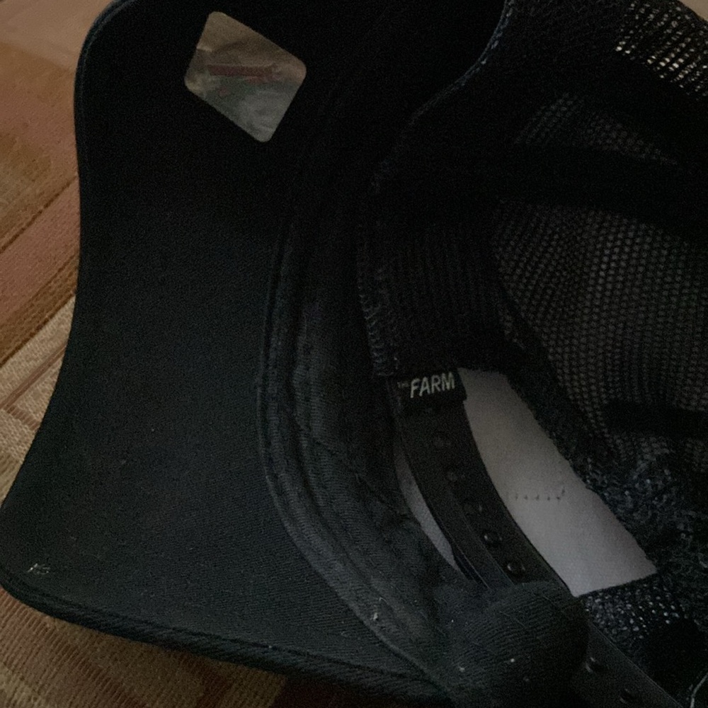 Baseball cap - Picture 2 of 3